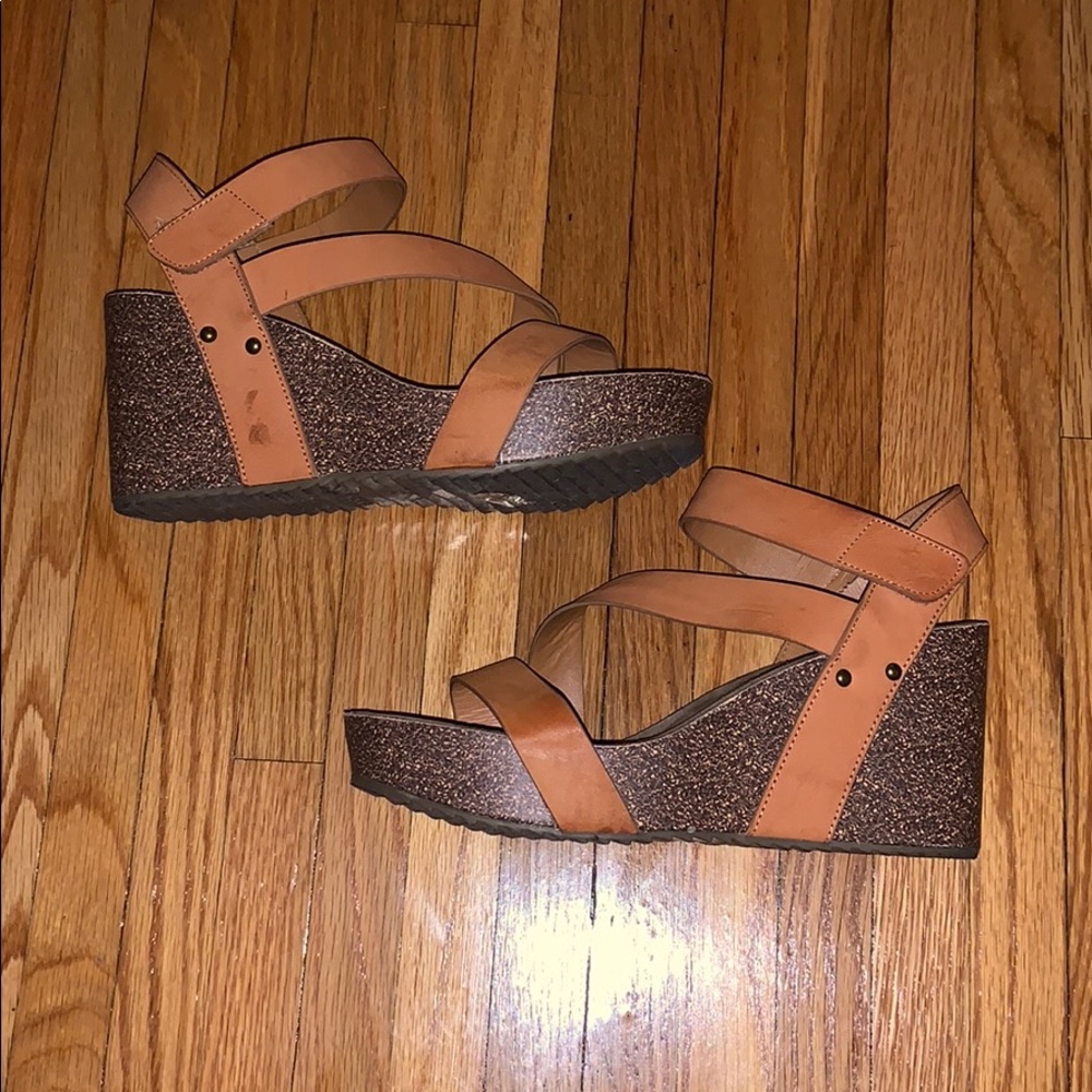 Tan (comfy soles) sandals